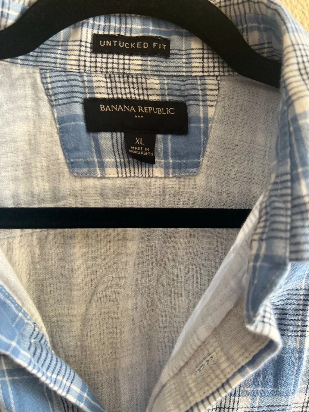 Banana Republic Light Blue and White Plaid Button-Down Shirt untucked fit XL